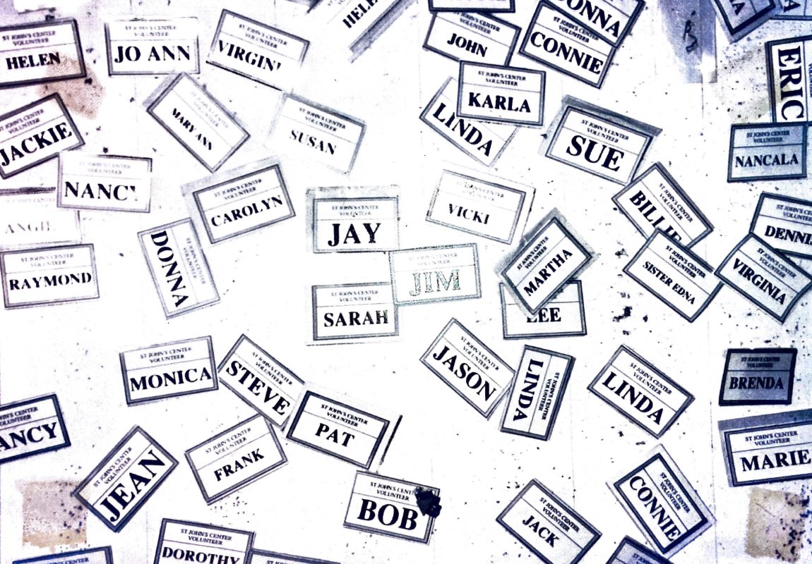 photo of volunteer name tags